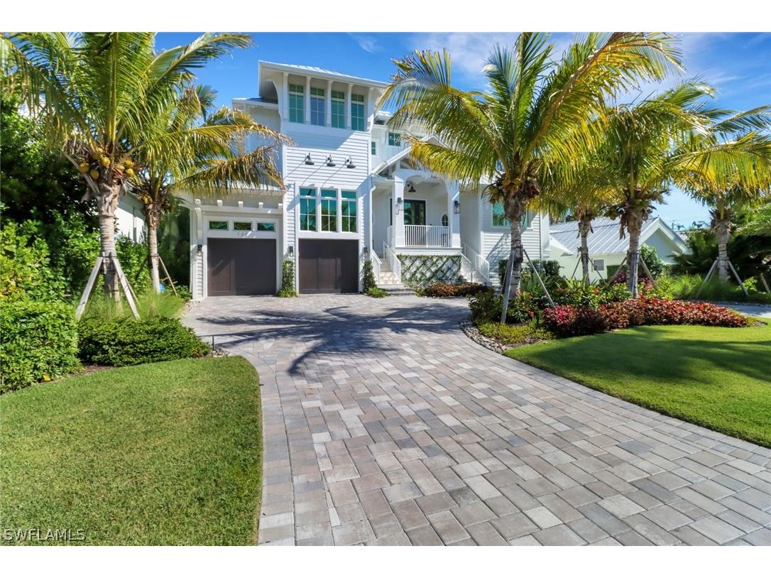 125 18th Avenue S Naples FL 34102 223074953 image1