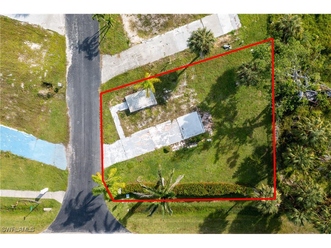 125 Ash Lane Fort Myers FL 33908 223079616 image1