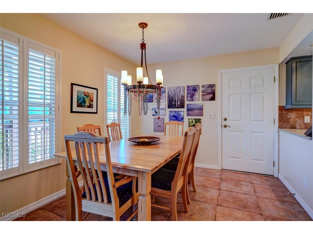 125 Gulfview Avenue Fort Myers Beach FL 33931 2025010010 image19