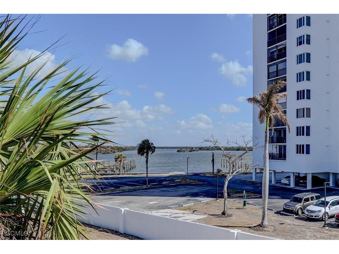 125 Gulfview Avenue Fort Myers Beach FL 33931 2025010010 image35