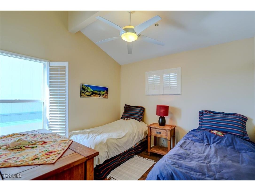 125 Gulfview Avenue Fort Myers Beach FL 33931 2025010010 image37