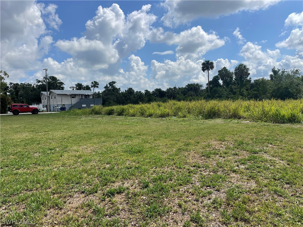 125 Holland Street North Fort Myers FL 33917 223043675 image1