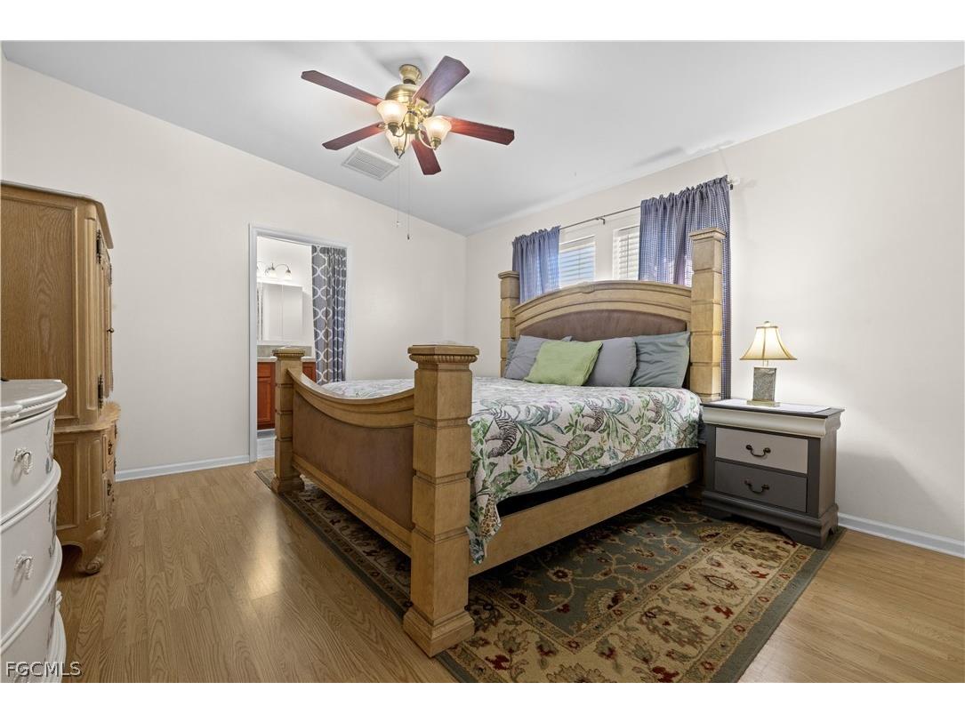 125 NE 11th Place Cape Coral FL 33909 2026010405 image12