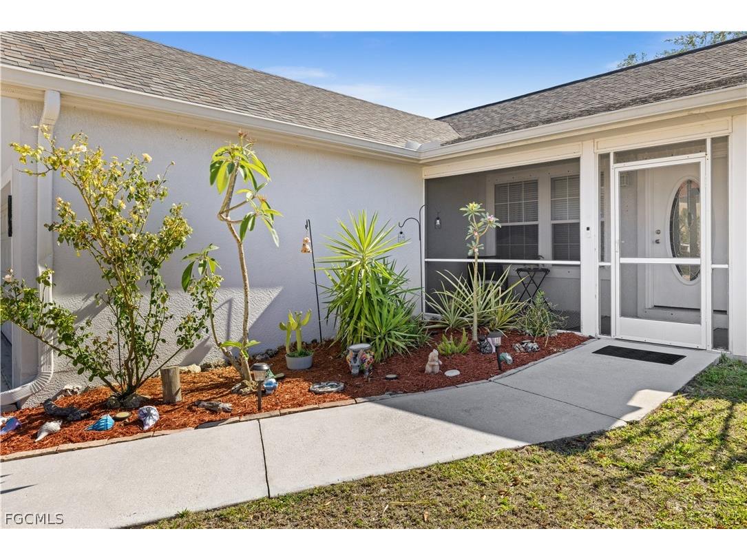 125 NE 11th Place Cape Coral FL 33909 2026010405 image4