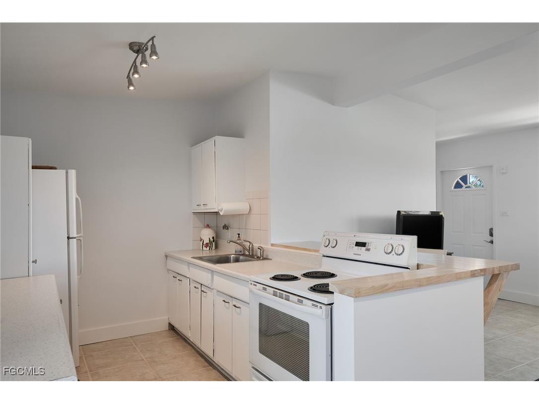 125 Palmetto Circle NE Port Charlotte FL 33952 2025018040 image12