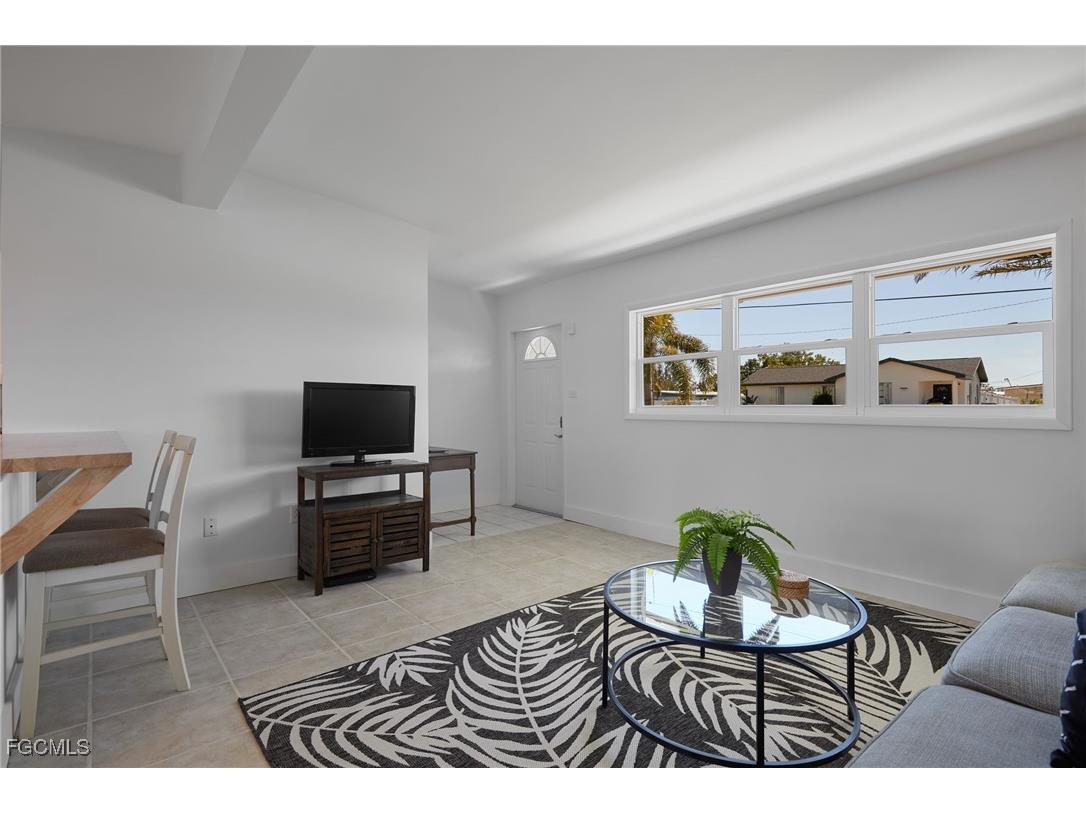 125 Palmetto Circle NE Port Charlotte FL 33952 2025018040 image8