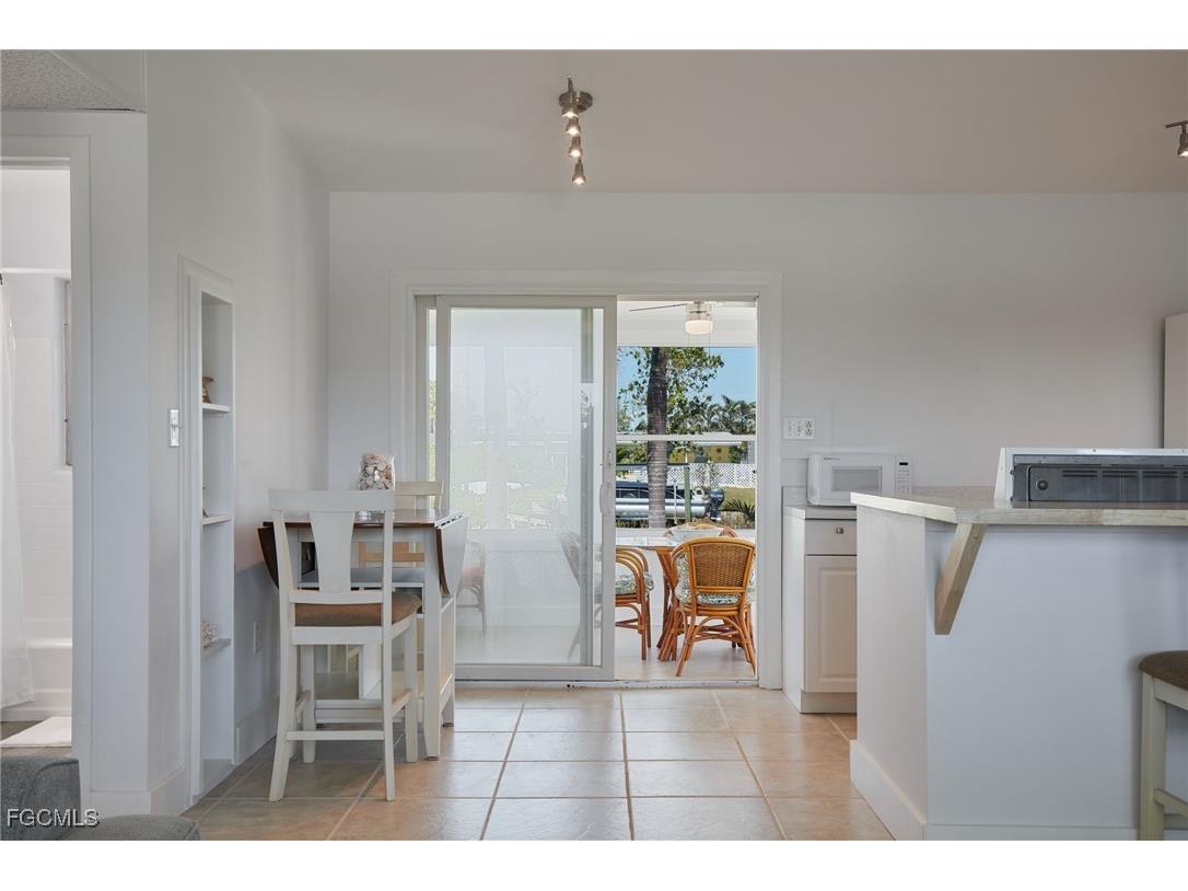 125 Palmetto Circle NE Port Charlotte FL 33952 2025018040 image9