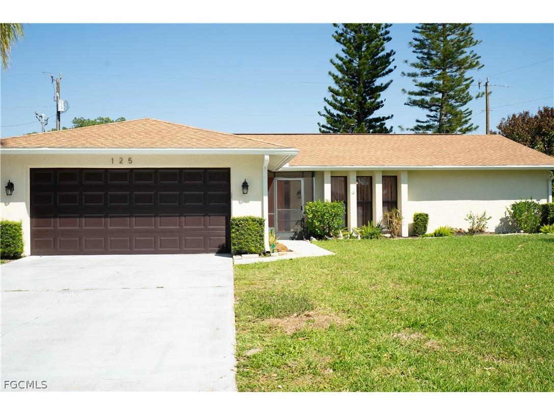 125 Sebring Circle Lehigh Acres FL 33936 2026013794 image1