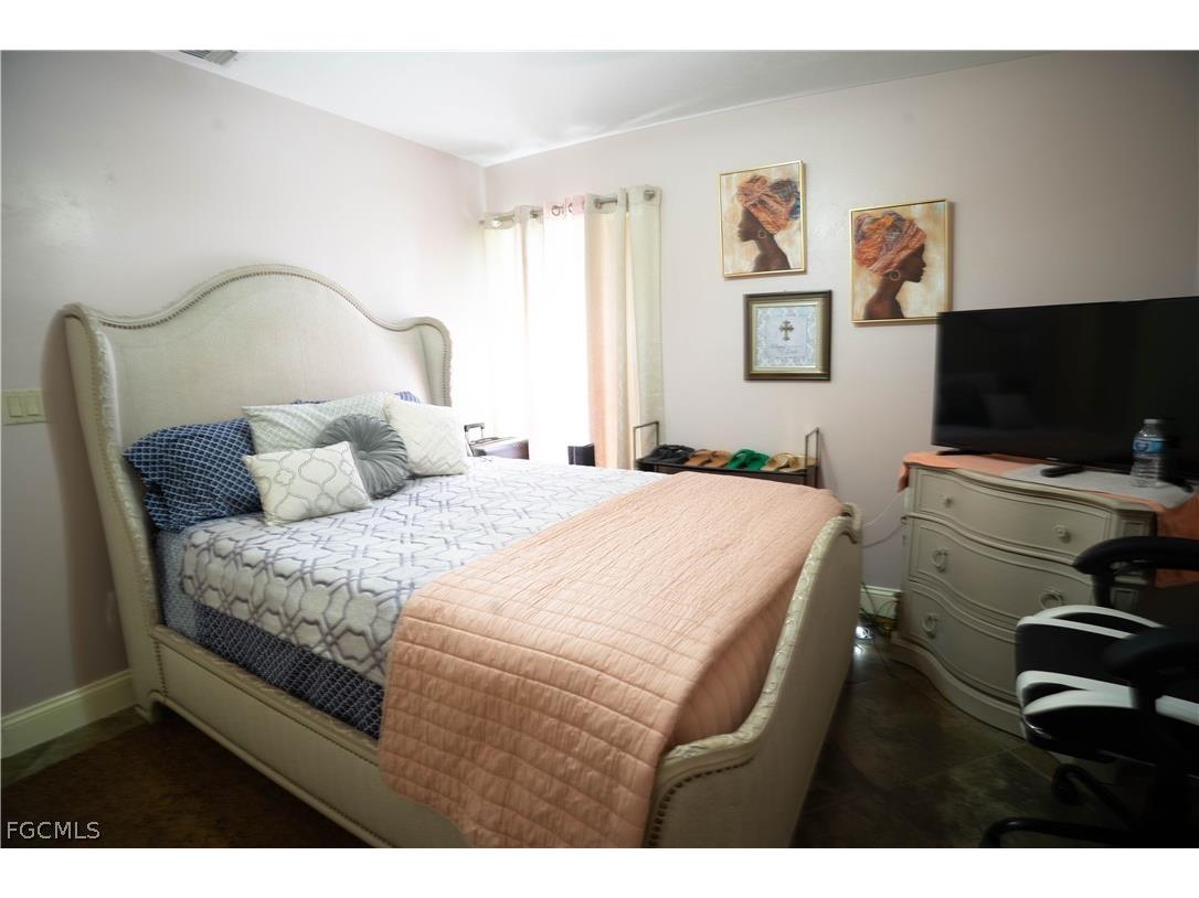 125 Sebring Circle Lehigh Acres FL 33936 2026013794 image10