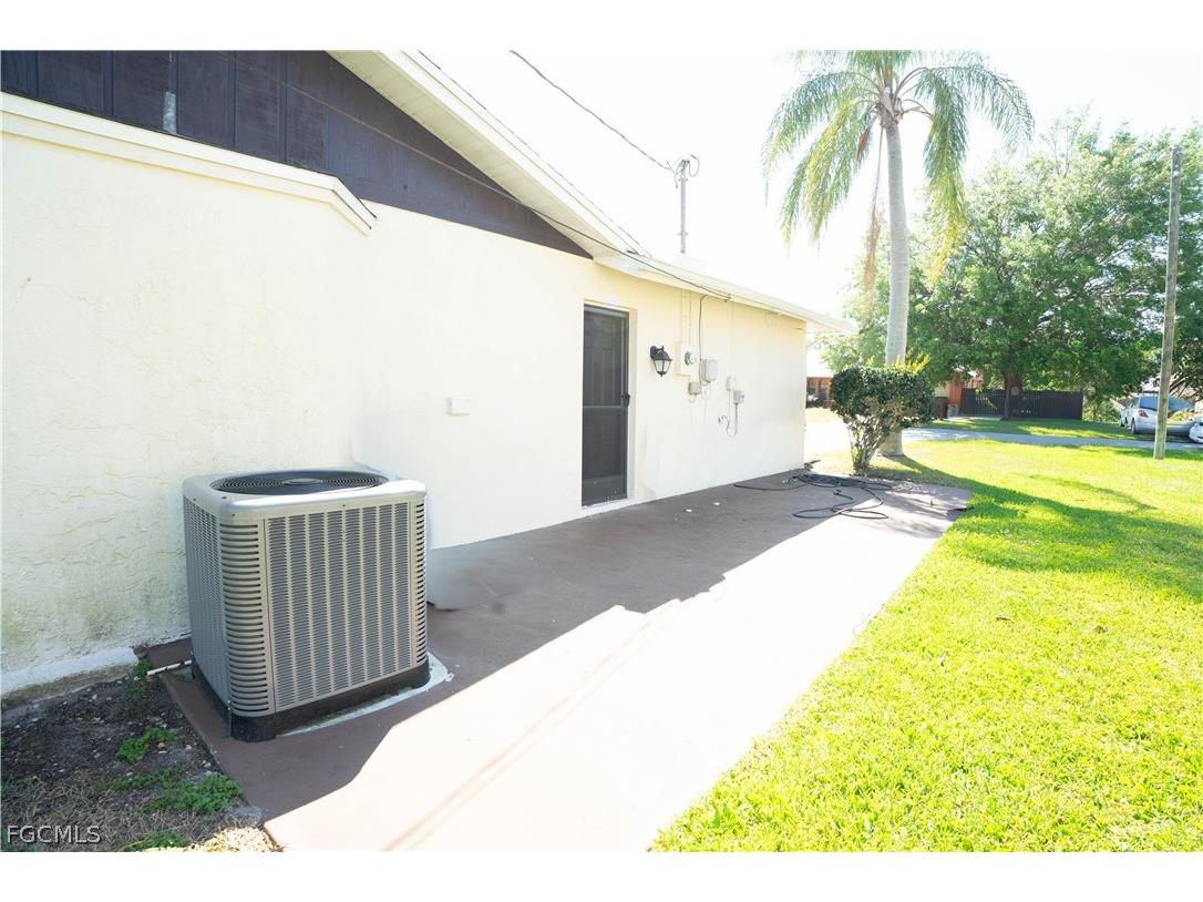 125 Sebring Circle Lehigh Acres FL 33936 2026013794 image15