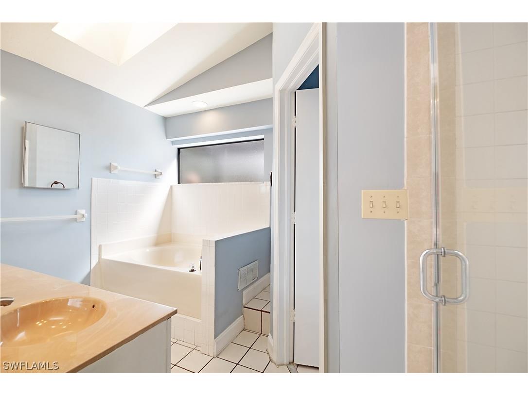 1250 Jardin Drive Naples FL 34104 226006587 image19