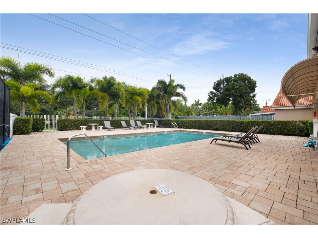 1250 Jardin Drive Naples FL 34104 226006587 image28