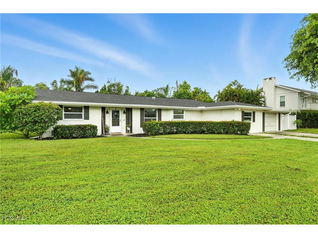 1250 Kasamada Drive Fort Myers FL 33919 2025003895 image1