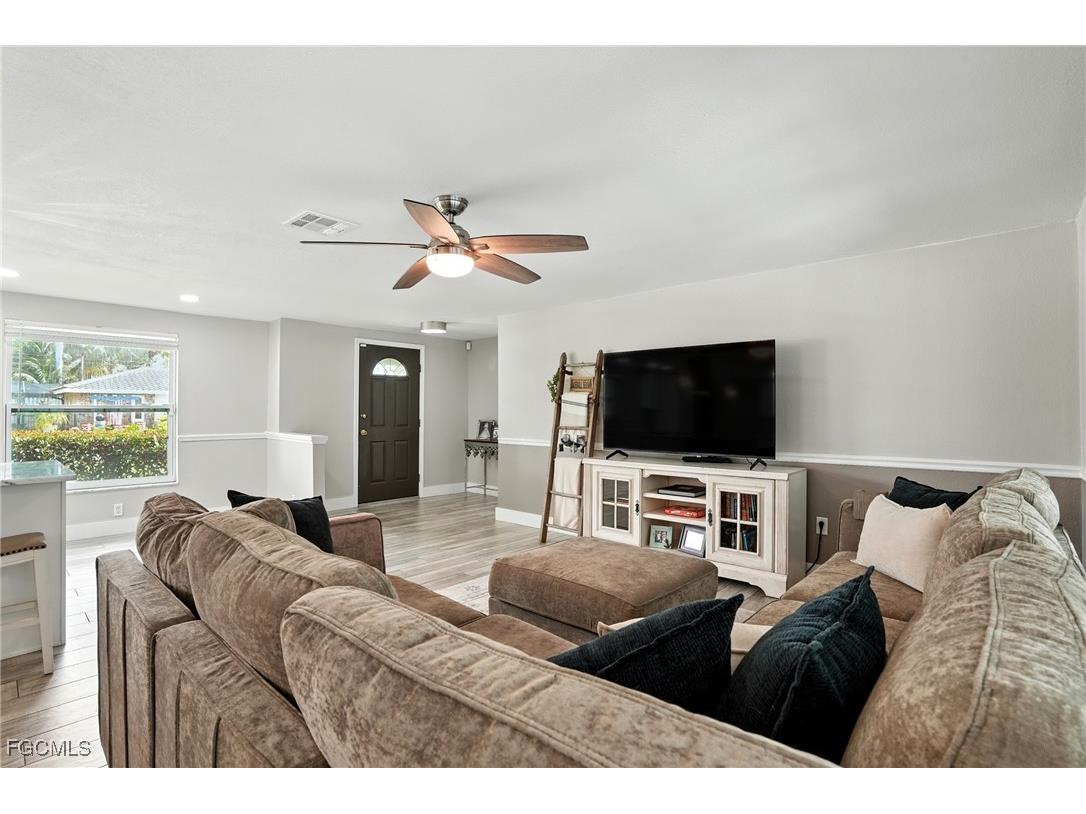 1250 Kasamada Drive Fort Myers FL 33919 2025020778 image12