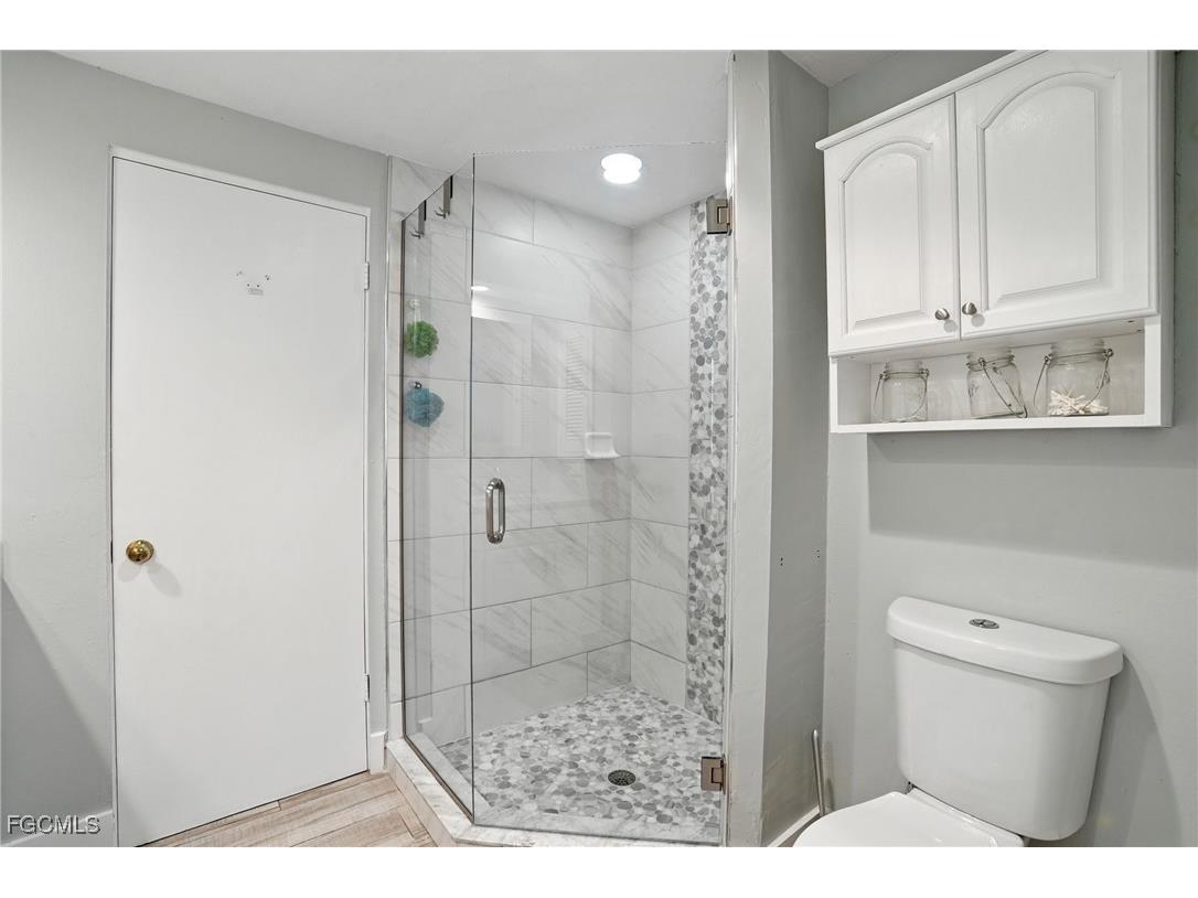 1250 Kasamada Drive Fort Myers FL 33919 2025020778 image17