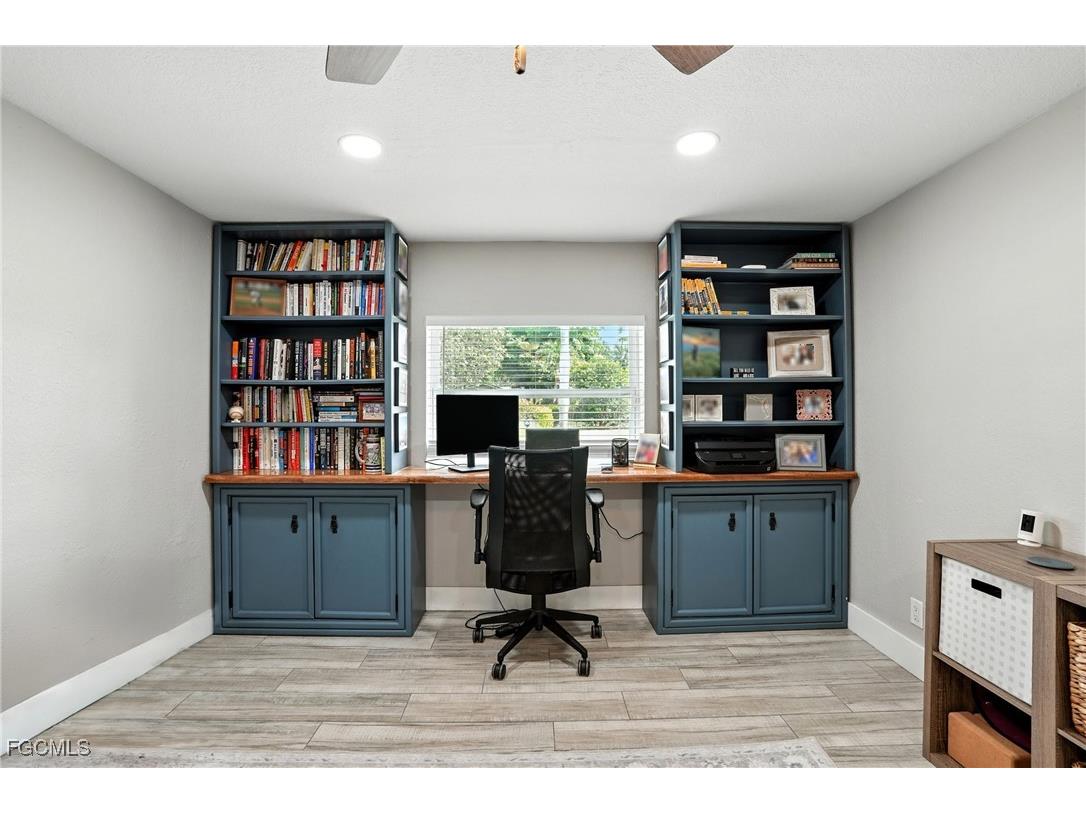 1250 Kasamada Drive Fort Myers FL 33919 2025020778 image19