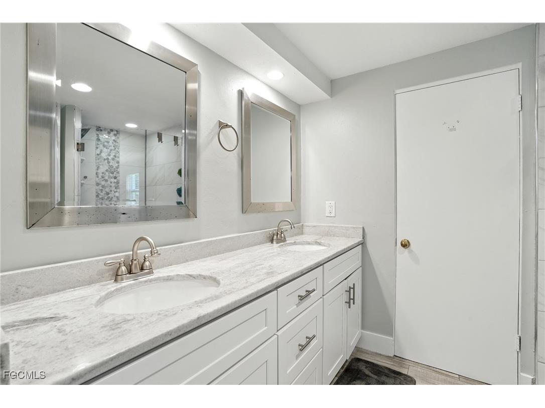 1250 Kasamada Drive Fort Myers FL 33919 2025020778 image23