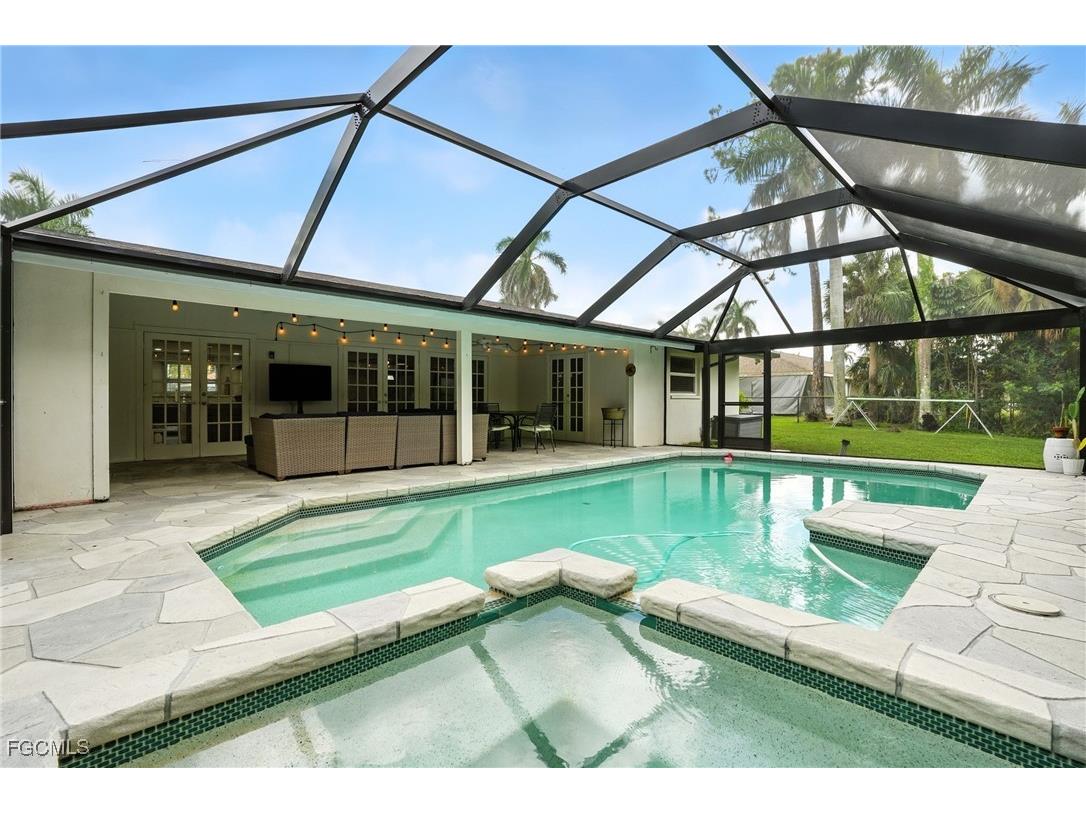 1250 Kasamada Drive Fort Myers FL 33919 2025020778 image34