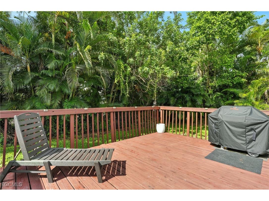 1250 Kasamada Drive Fort Myers FL 33919 2025020778 image37