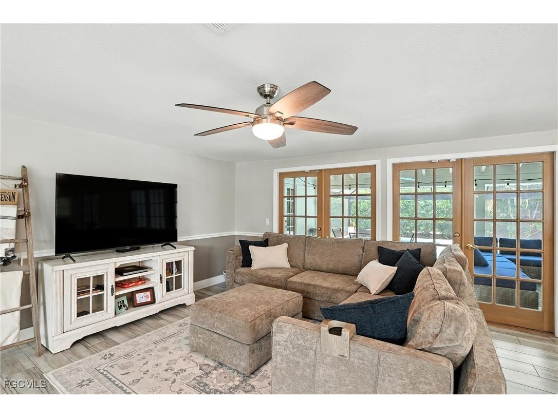 1250 Kasamada Drive Fort Myers FL 33919 2025020778 image8