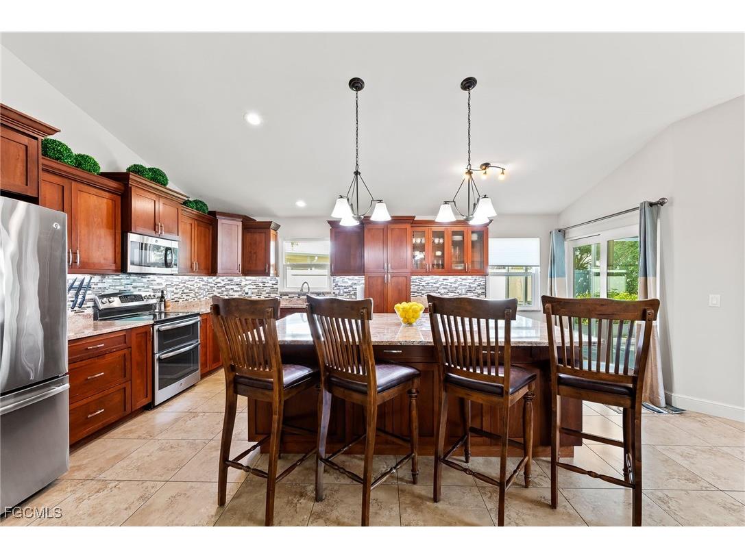 1250 Silverstrand Drive Naples FL 34110 2025015821 image16