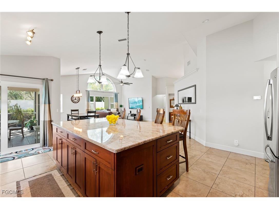 1250 Silverstrand Drive Naples FL 34110 2025015821 image20