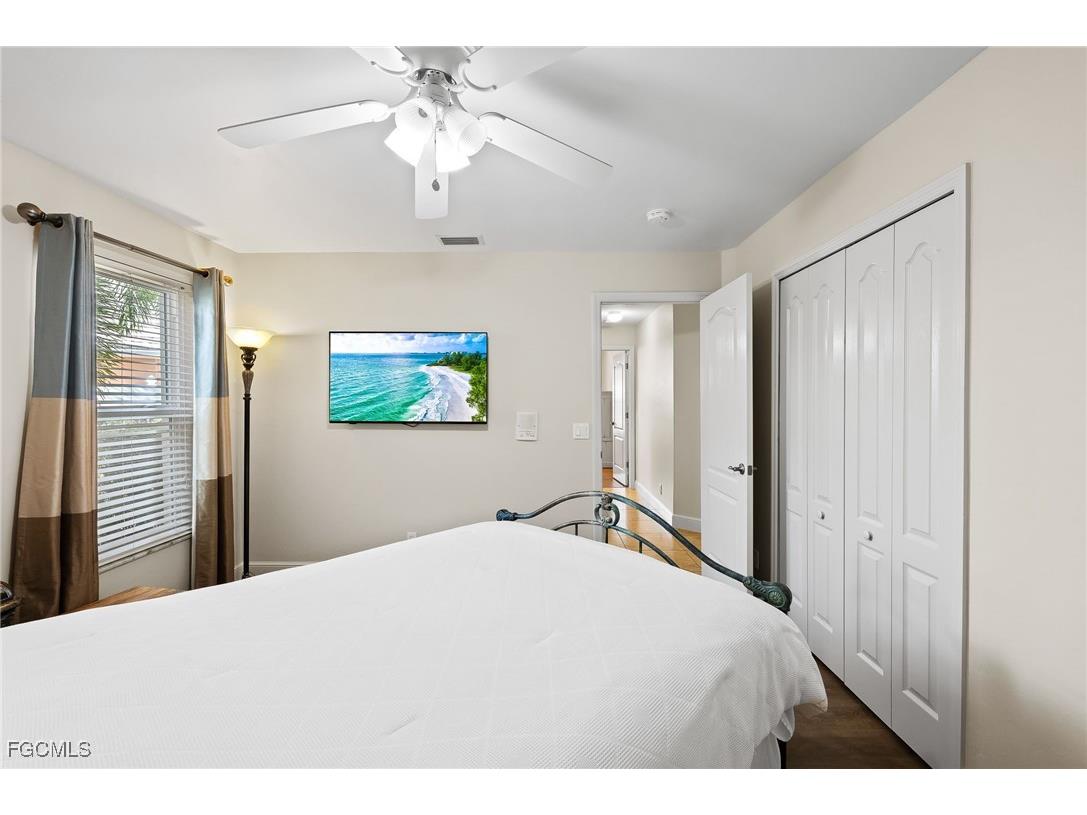 1250 Silverstrand Drive Naples FL 34110 2025015821 image30