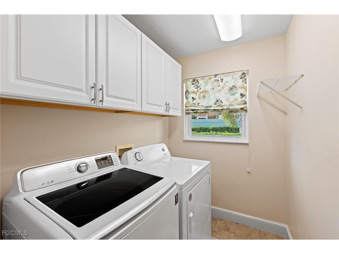 1250 Silverstrand Drive Naples FL 34110 2025015821 image34