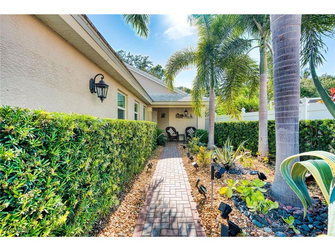 1250 Silverstrand Drive Naples FL 34110 2025015821 image4