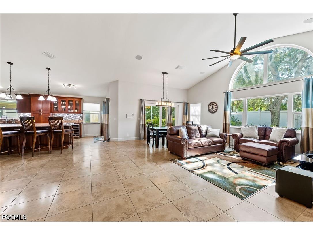 1250 Silverstrand Drive Naples FL 34110 2026022256 image4