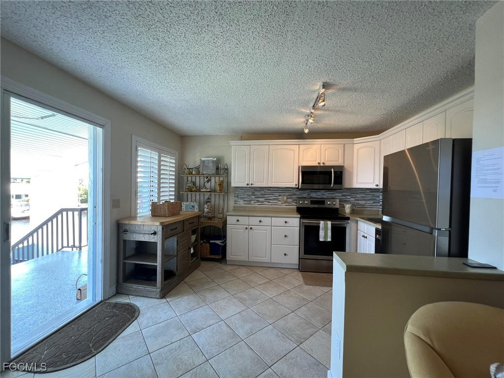 1250 Tennisplace Court #A33 Sanibel FL 33957 2025019089 image6
