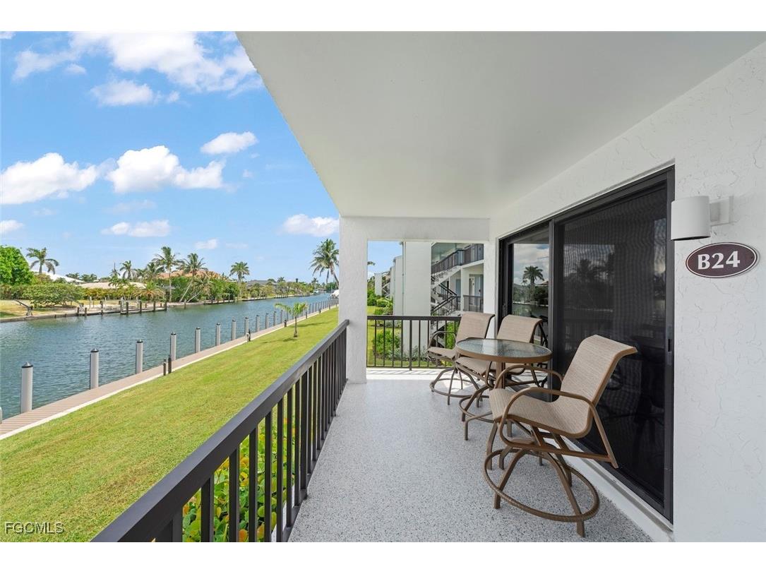 1250 Tennisplace Court #B24 Sanibel FL 33957 2025008344 image1