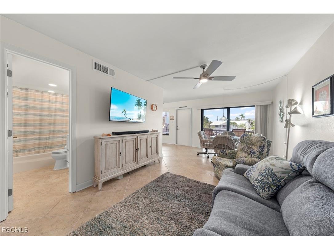 1250 Tennisplace Court #B24 Sanibel FL 33957 2025008344 image17