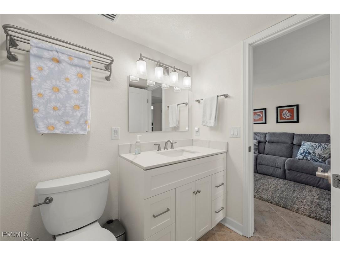 1250 Tennisplace Court #B24 Sanibel FL 33957 2025008344 image23