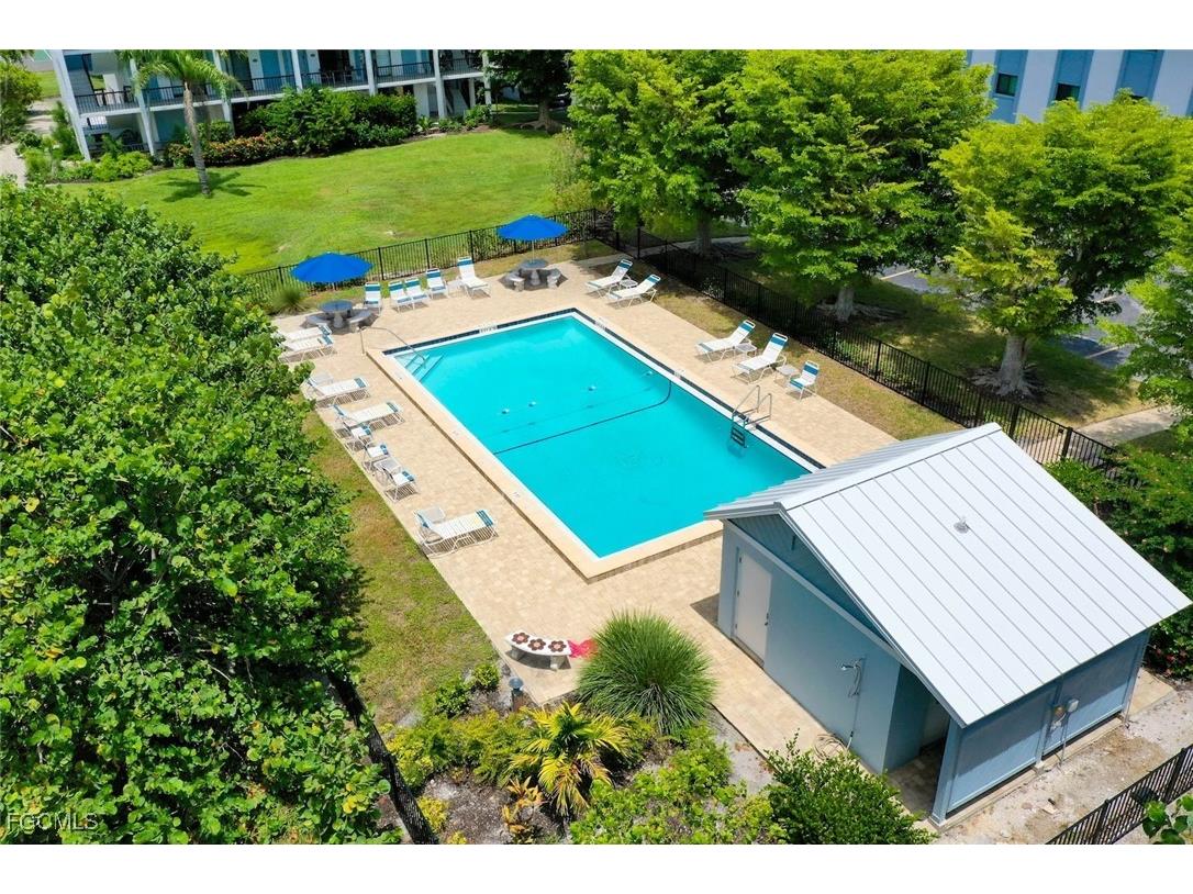 1250 Tennisplace Court #B24 Sanibel FL 33957 2025008344 image38