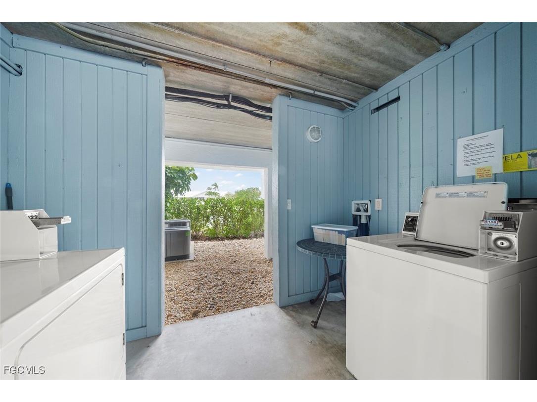 1250 Tennisplace Court #B24 Sanibel FL 33957 2025008344 image40