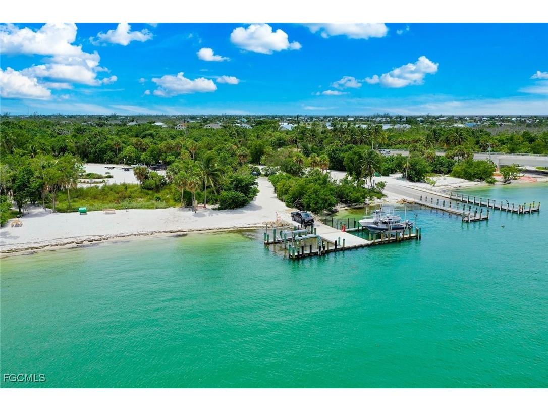 1250 Tennisplace Court #B24 Sanibel FL 33957 2025008344 image45