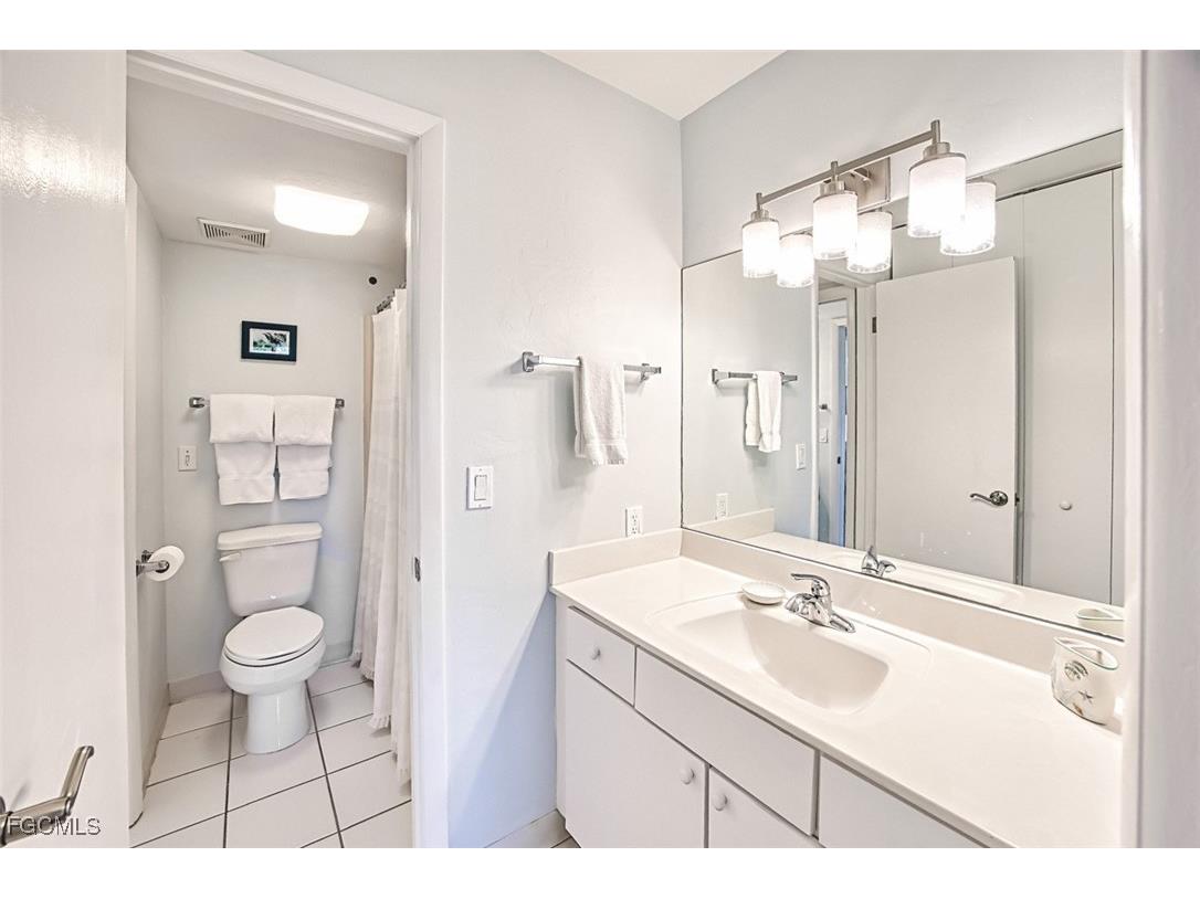 1250 Tennisplace Court #B31 Sanibel FL 33957 2025017889 image23