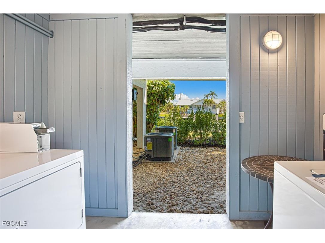 1250 Tennisplace Court #B31 Sanibel FL 33957 2025017889 image29