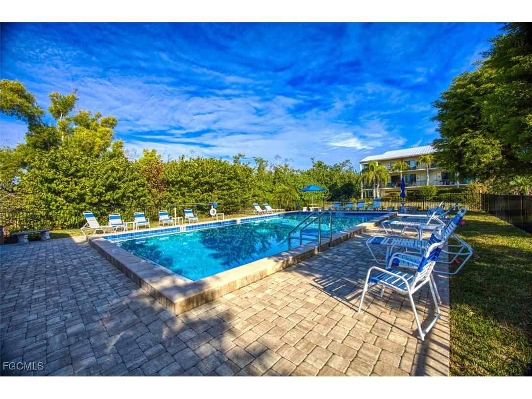 1250 Tennisplace Court #B31 Sanibel FL 33957 2025017889 image32