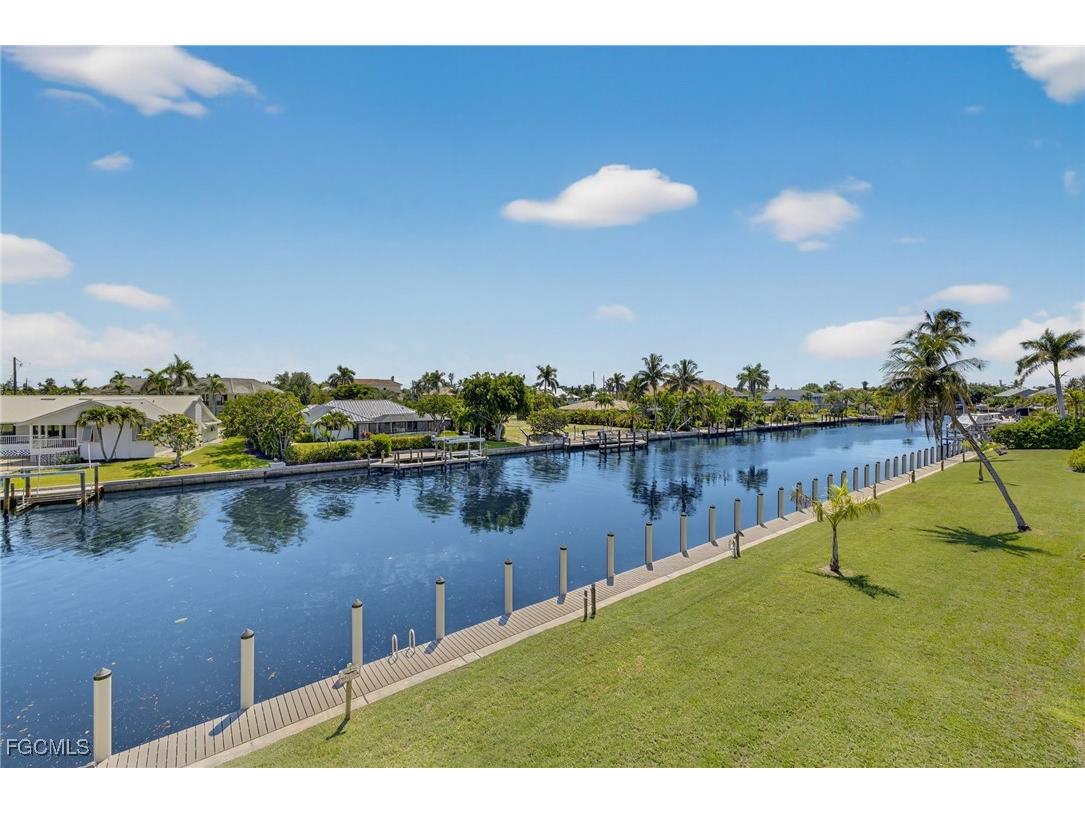 1250 Tennisplace Court #B34 Sanibel FL 33957 2025009409 image17