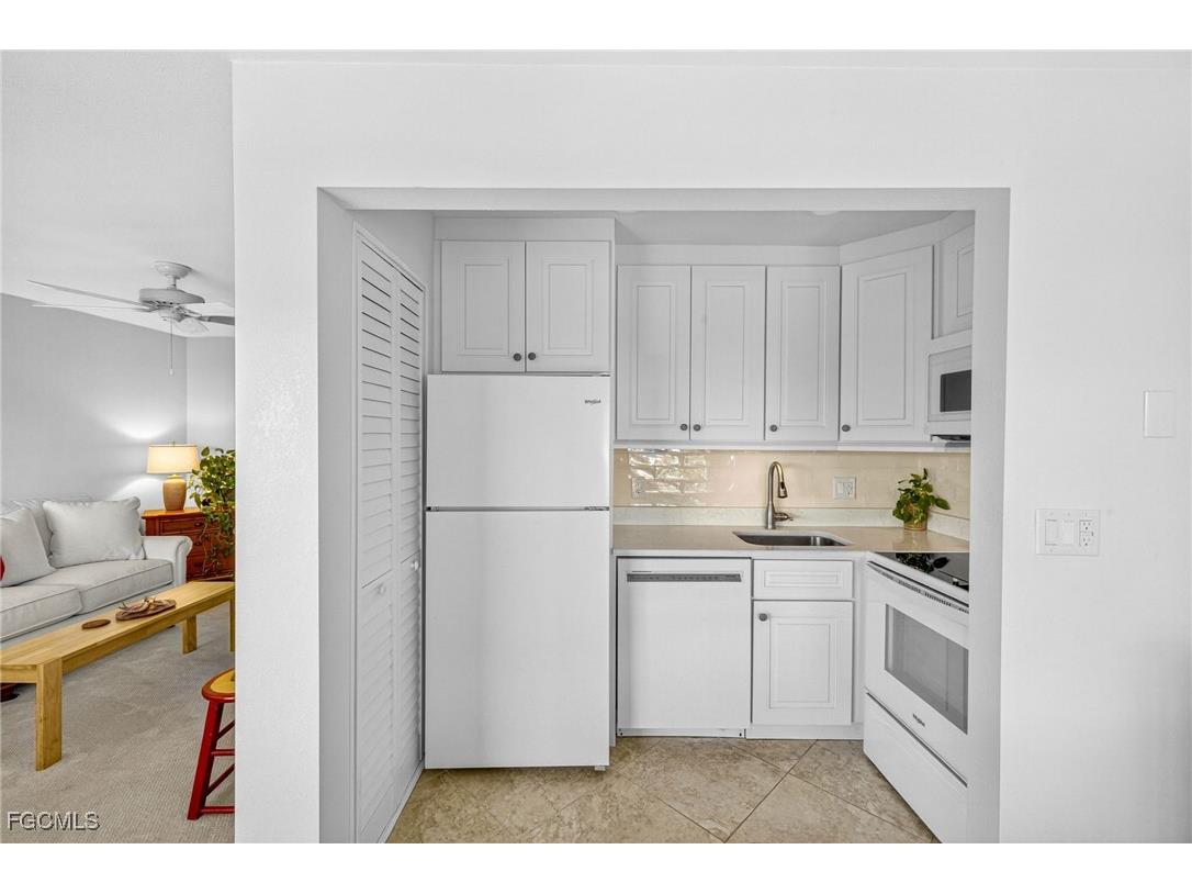 1250 Tennisplace Court #B34 Sanibel FL 33957 2025009409 image7