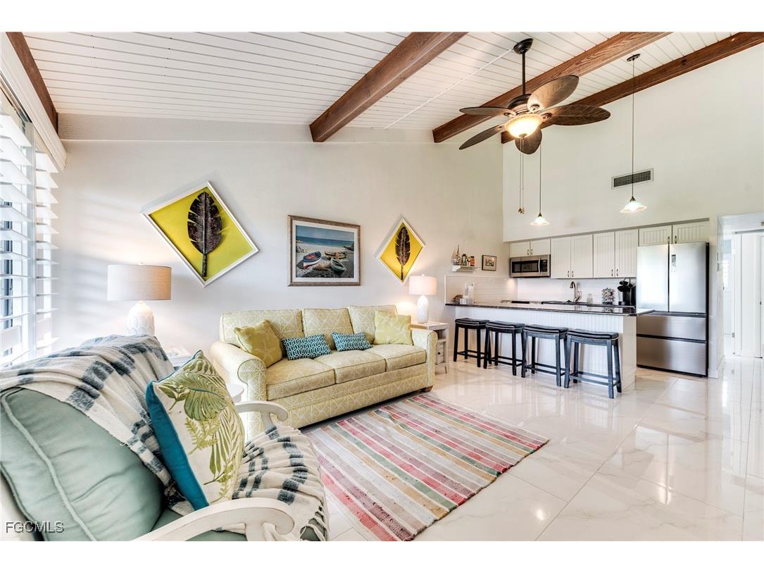 1250 Tennisplace Court #D33 Sanibel FL 33957 2025003472 image1