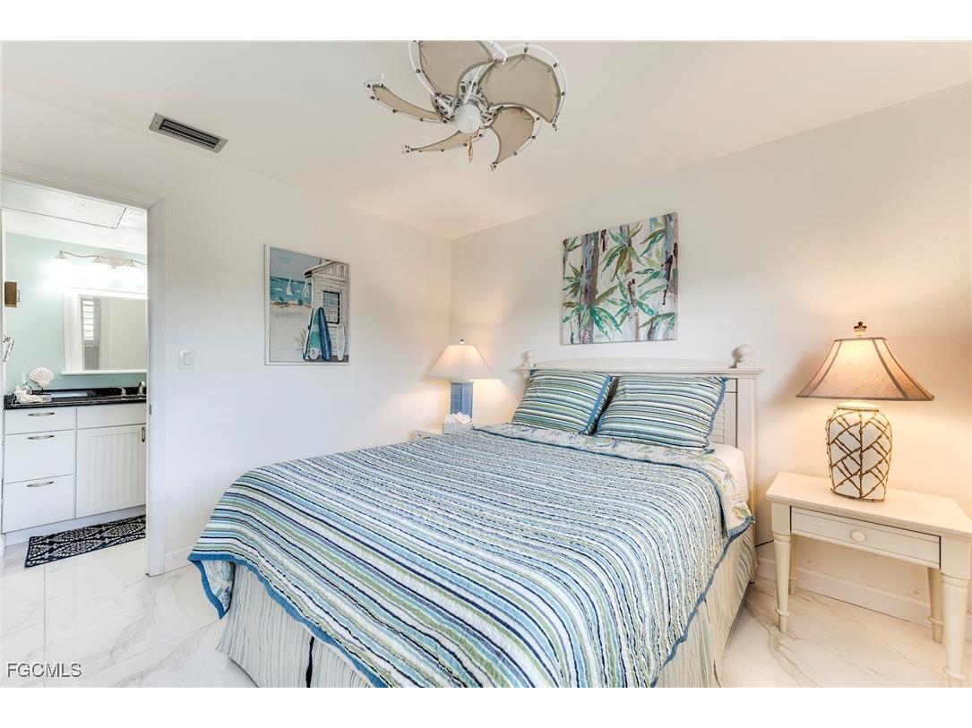 1250 Tennisplace Court #D33 Sanibel FL 33957 2025003472 image30