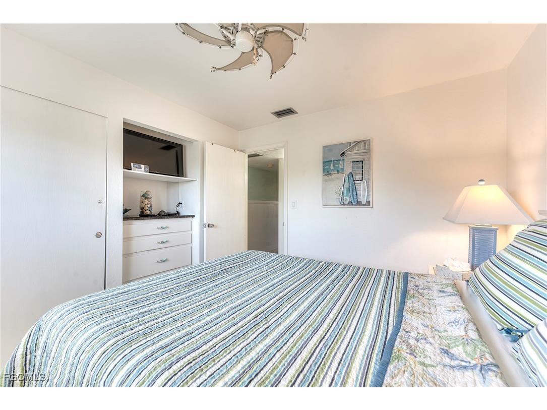 1250 Tennisplace Court #D33 Sanibel FL 33957 2025003472 image31