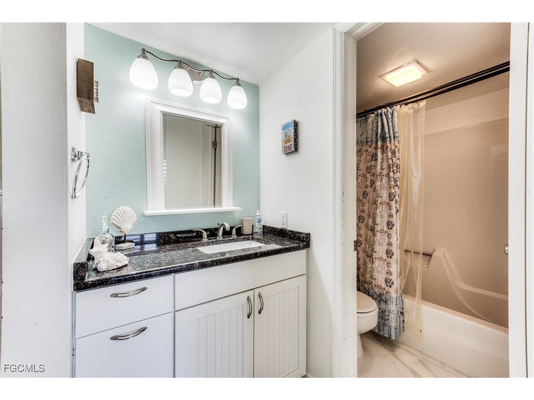 1250 Tennisplace Court #D33 Sanibel FL 33957 2025003472 image32