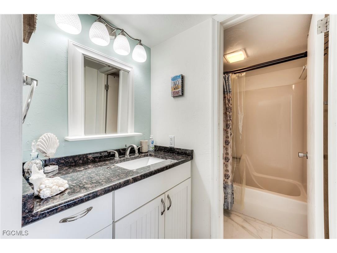 1250 Tennisplace Court #D33 Sanibel FL 33957 2025003472 image34