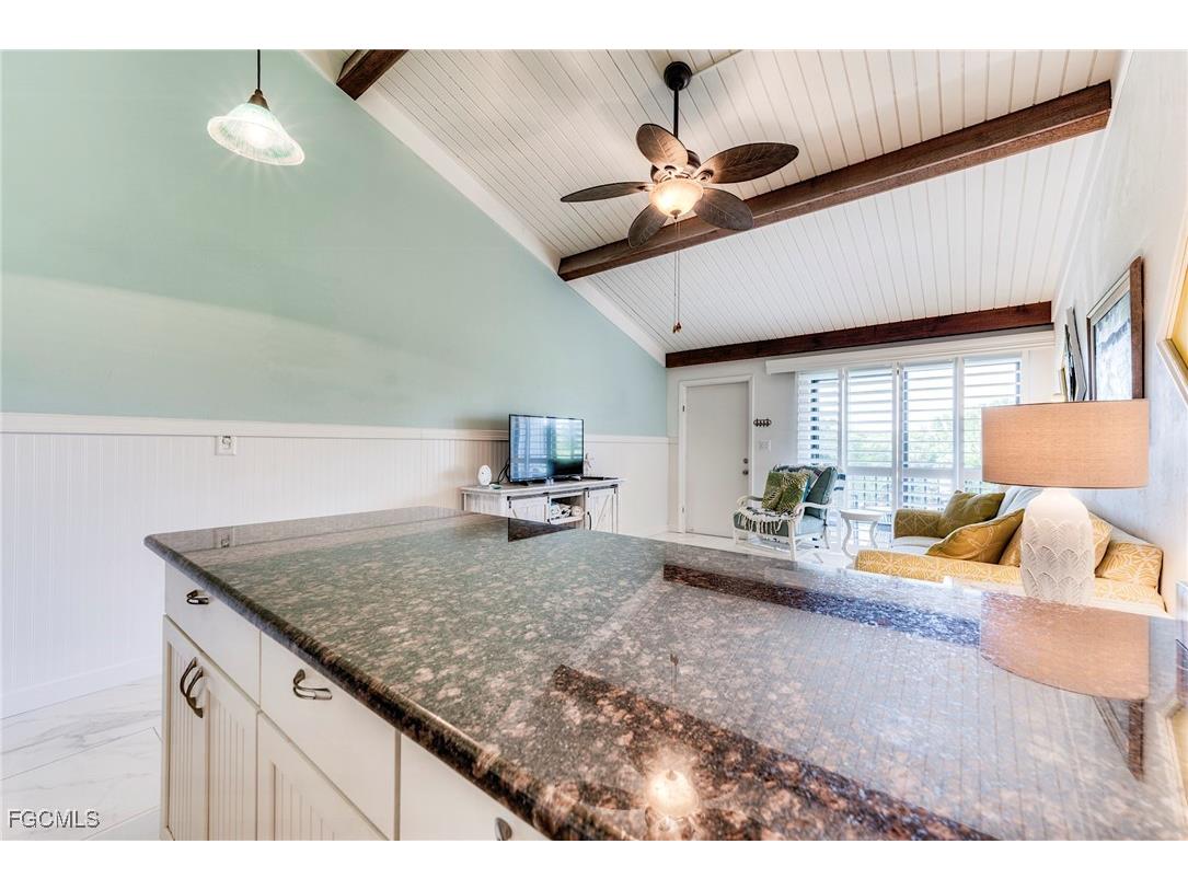 1250 Tennisplace Court #D33 Sanibel FL 33957 2025003472 image9