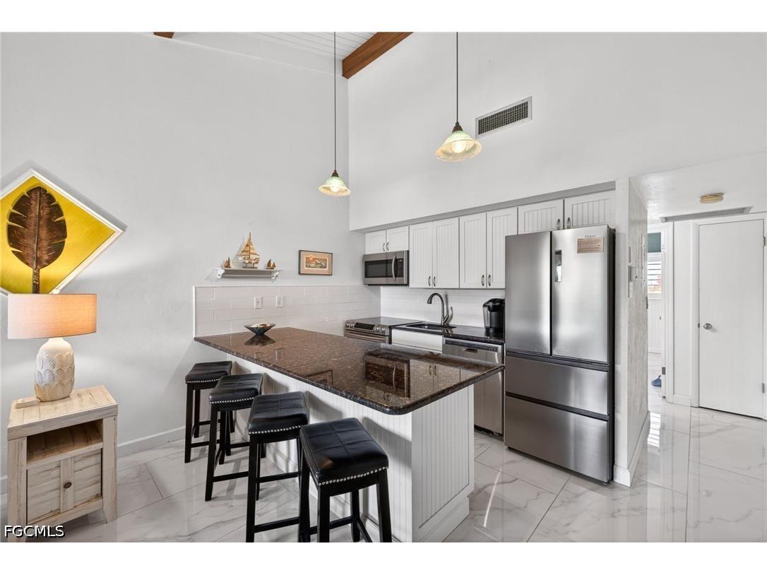 1250 Tennisplace Court #D33 Sanibel FL 33957 2026021600 image6