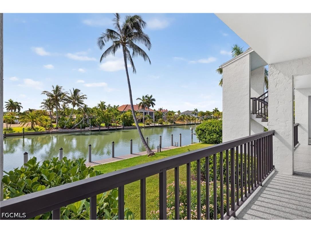 1250 Tennisplace Court #E22 Sanibel FL 33957 2026024841 image18
